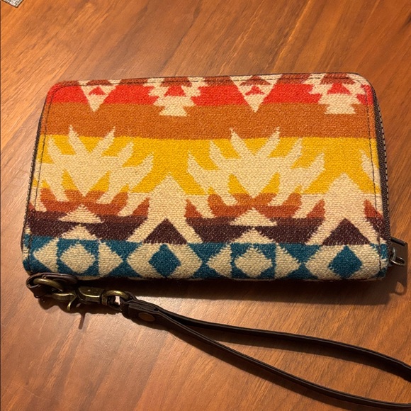 Pendleton Sunset Pattern Wallet - Picture 4 of 6